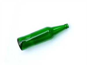 Shutterstock_2281801297_bottle_pudele.jpg